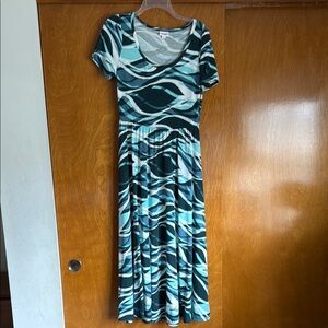 LuLaRoe Blue and White Ruched Tiered Midi Dress